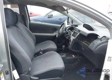 2009 Toyota Yaris z USA, uszkodzony, nr VIN JTDJT903295256490